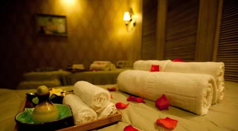 乌鲁木齐高端水疗spa会馆就这样带着清风月静抚慰了光阴悲喜